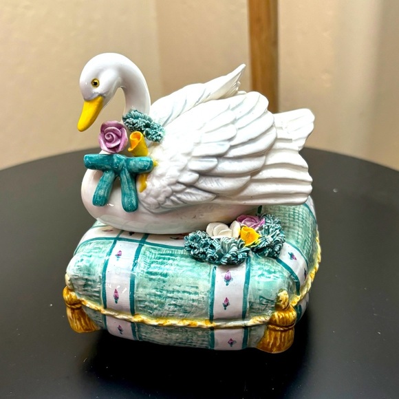 schmid Other - YAMADA Swan Pillow Music Box SCHMID 1993 Swan Lake Hand Painted Vintage Signed